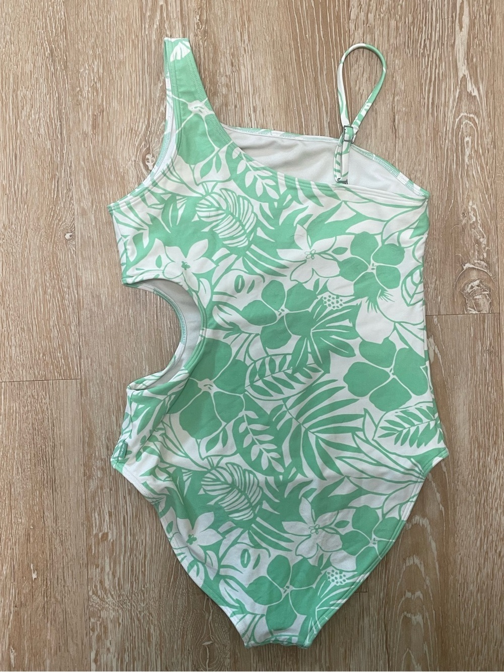 Abercrombie Kids green floral asymmetrical cutout one-piece swimsuit; 13/14 - Picture 5 of 7